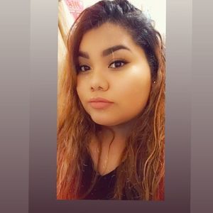 Meet your Posher, Alejandra